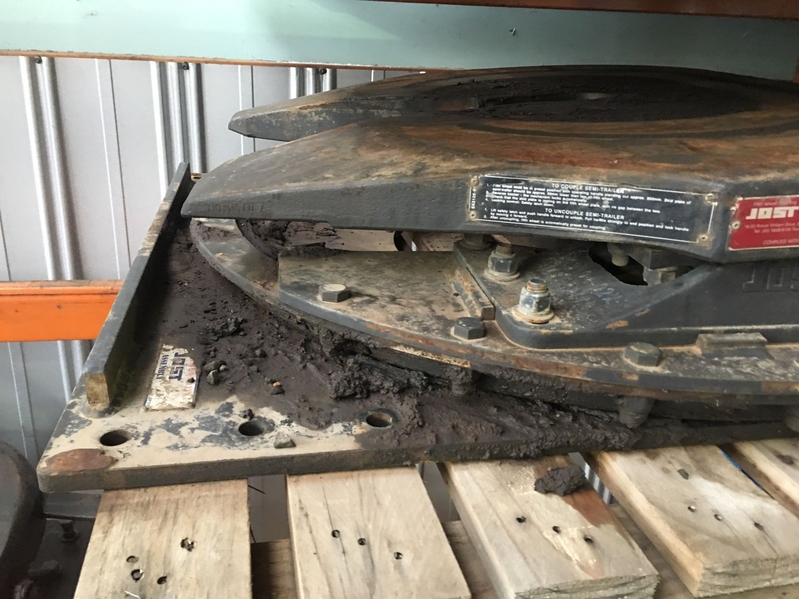 Jost Turntable Fifth Wheel 50mm Ballrace Grease Top 2010 Jost Turntable Fifth Wheel 50mm Ballrace Grease Top 2010