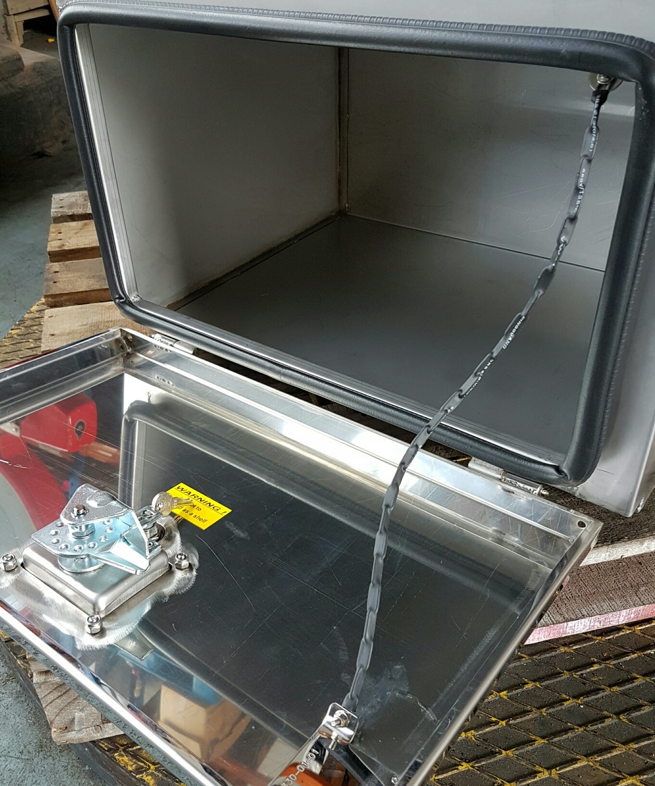 Stainless steel truck tool box deals